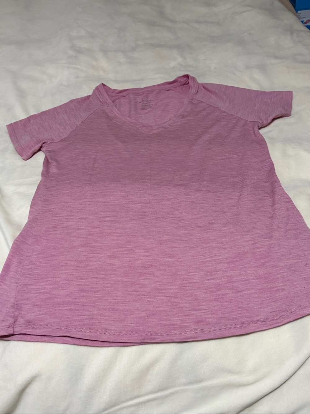 WoolX Women's Lavender Short-Sleeve Performance V-Neck Merino Tee Medium